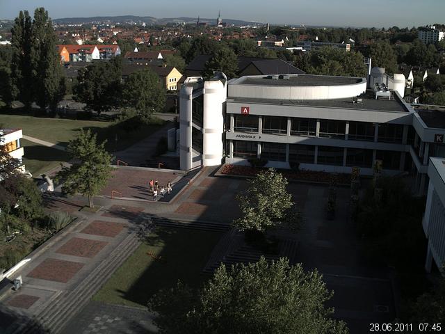 Foto der Webcam: Verwaltungsgeb&auml;ude, Innenhof mit Audimax, H&ouml;rsaal-Geb&auml;ude 1