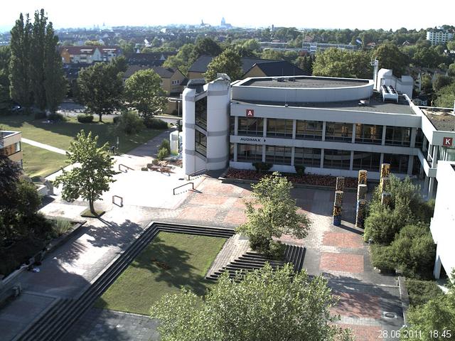 Foto der Webcam: Verwaltungsgeb&auml;ude, Innenhof mit Audimax, H&ouml;rsaal-Geb&auml;ude 1