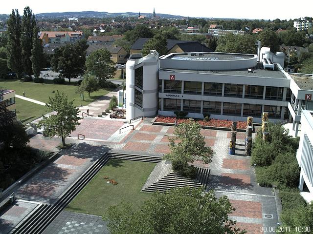 Foto der Webcam: Verwaltungsgeb&auml;ude, Innenhof mit Audimax, H&ouml;rsaal-Geb&auml;ude 1