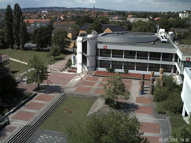 Foto der Webcam: Verwaltungsgeb&auml;ude, Innenhof mit Audimax, H&ouml;rsaal-Geb&auml;ude 1
