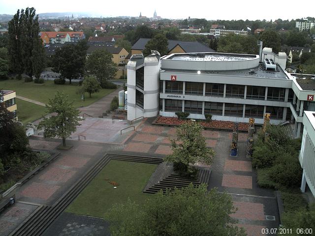 Foto der Webcam: Verwaltungsgeb&auml;ude, Innenhof mit Audimax, H&ouml;rsaal-Geb&auml;ude 1