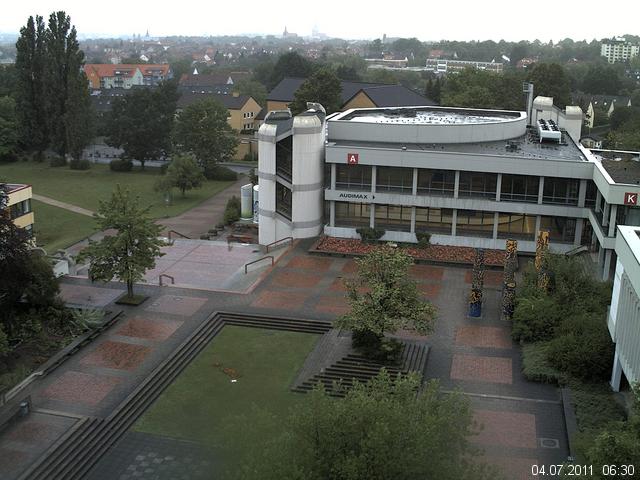 Foto der Webcam: Verwaltungsgeb&auml;ude, Innenhof mit Audimax, H&ouml;rsaal-Geb&auml;ude 1