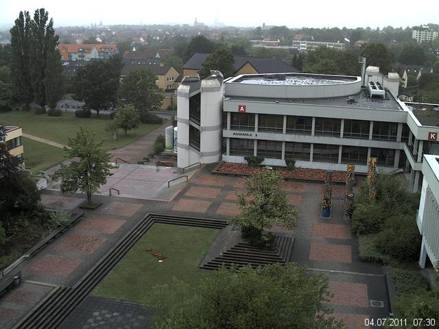 Foto der Webcam: Verwaltungsgeb&auml;ude, Innenhof mit Audimax, H&ouml;rsaal-Geb&auml;ude 1
