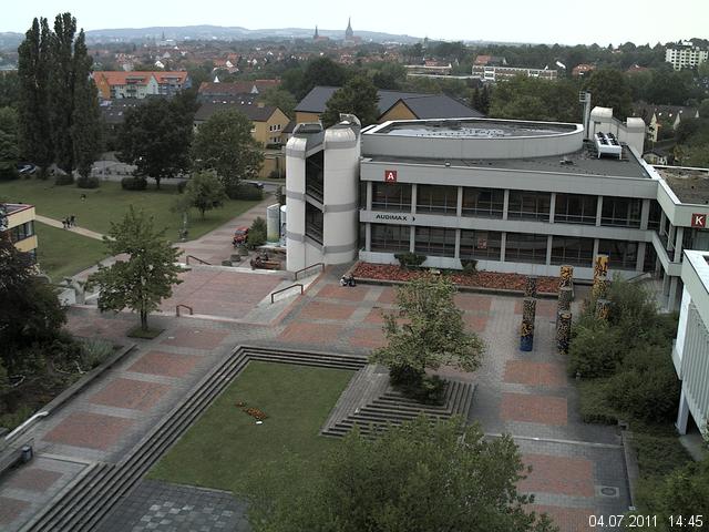 Foto der Webcam: Verwaltungsgeb&auml;ude, Innenhof mit Audimax, H&ouml;rsaal-Geb&auml;ude 1
