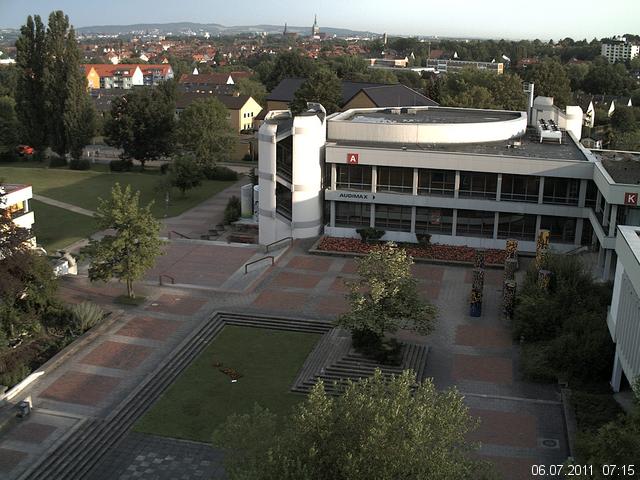 Foto der Webcam: Verwaltungsgeb&auml;ude, Innenhof mit Audimax, H&ouml;rsaal-Geb&auml;ude 1