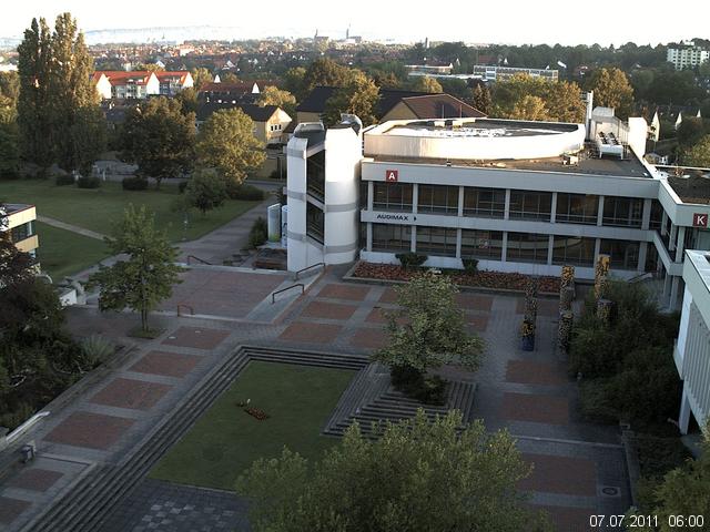 Foto der Webcam: Verwaltungsgeb&auml;ude, Innenhof mit Audimax, H&ouml;rsaal-Geb&auml;ude 1