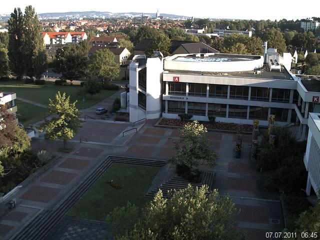 Foto der Webcam: Verwaltungsgeb&auml;ude, Innenhof mit Audimax, H&ouml;rsaal-Geb&auml;ude 1