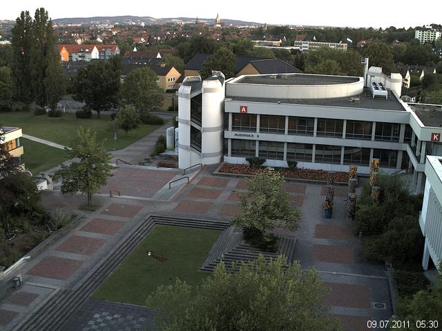Foto der Webcam: Verwaltungsgeb&auml;ude, Innenhof mit Audimax, H&ouml;rsaal-Geb&auml;ude 1