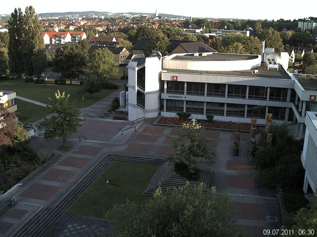 Foto der Webcam: Verwaltungsgeb&auml;ude, Innenhof mit Audimax, H&ouml;rsaal-Geb&auml;ude 1