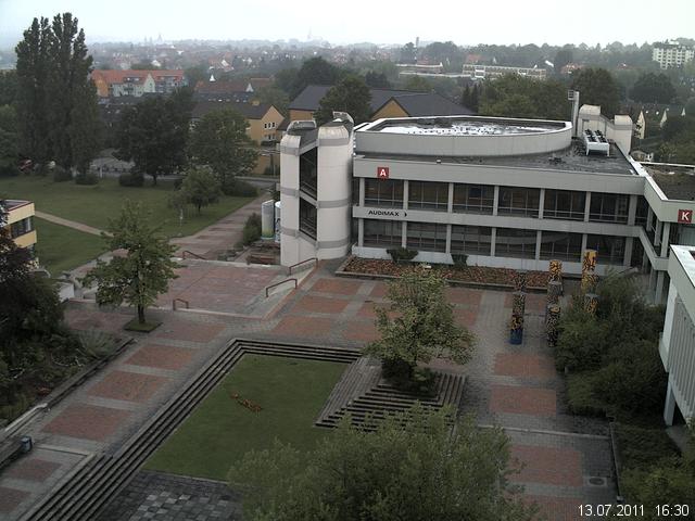 Foto der Webcam: Verwaltungsgeb&auml;ude, Innenhof mit Audimax, H&ouml;rsaal-Geb&auml;ude 1