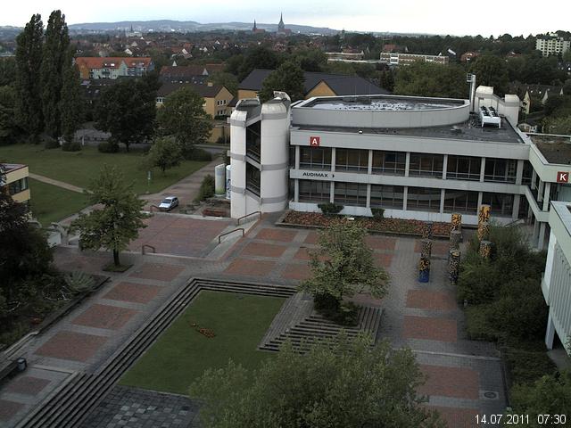 Foto der Webcam: Verwaltungsgeb&auml;ude, Innenhof mit Audimax, H&ouml;rsaal-Geb&auml;ude 1