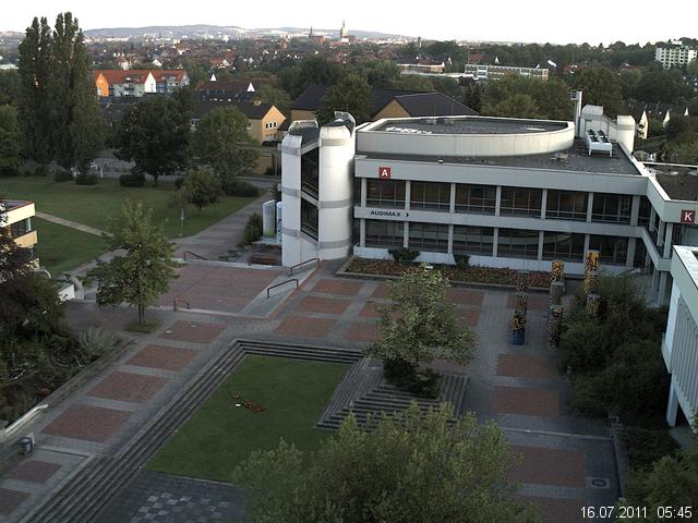 Foto der Webcam: Verwaltungsgeb&auml;ude, Innenhof mit Audimax, H&ouml;rsaal-Geb&auml;ude 1