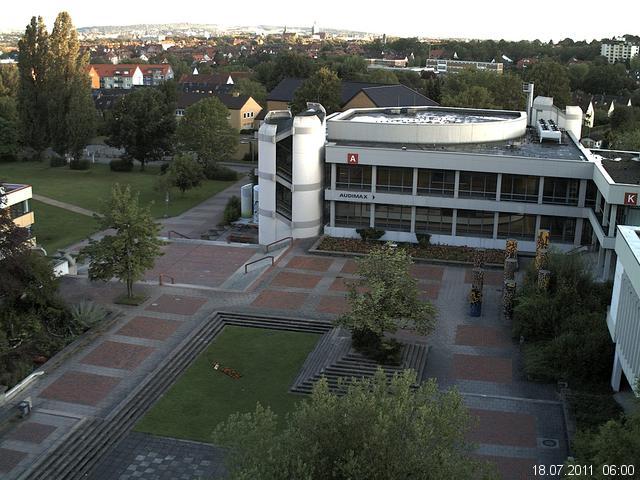 Foto der Webcam: Verwaltungsgeb&auml;ude, Innenhof mit Audimax, H&ouml;rsaal-Geb&auml;ude 1