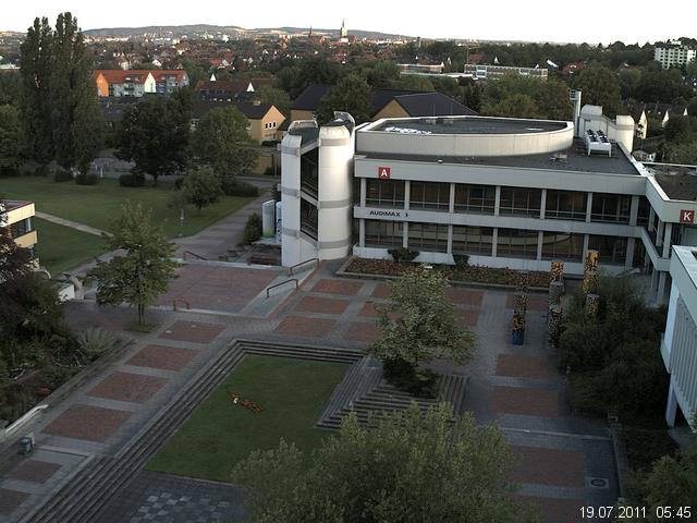 Foto der Webcam: Verwaltungsgeb&auml;ude, Innenhof mit Audimax, H&ouml;rsaal-Geb&auml;ude 1