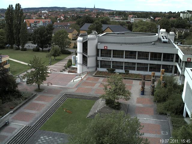 Foto der Webcam: Verwaltungsgeb&auml;ude, Innenhof mit Audimax, H&ouml;rsaal-Geb&auml;ude 1