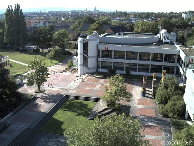 Foto der Webcam: Verwaltungsgeb&auml;ude, Innenhof mit Audimax, H&ouml;rsaal-Geb&auml;ude 1