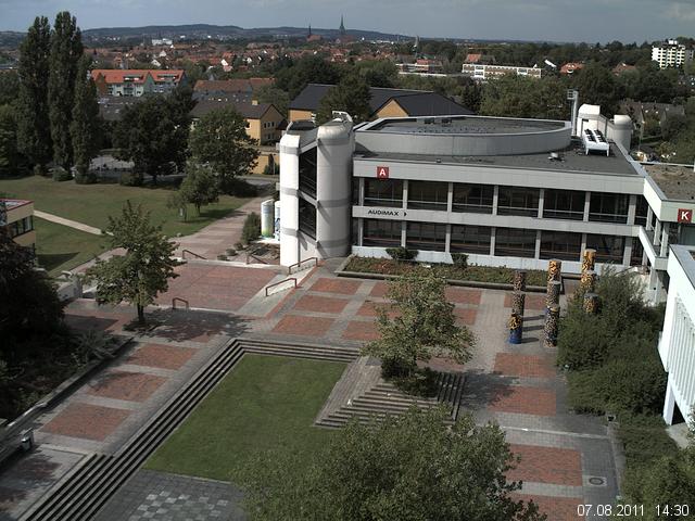 Foto der Webcam: Verwaltungsgeb&auml;ude, Innenhof mit Audimax, H&ouml;rsaal-Geb&auml;ude 1