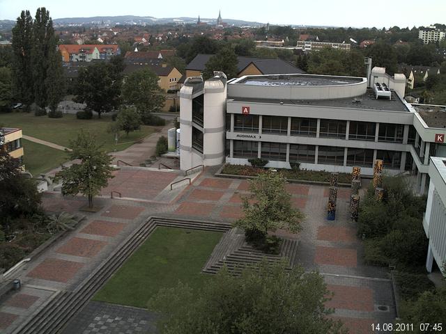 Foto der Webcam: Verwaltungsgeb&auml;ude, Innenhof mit Audimax, H&ouml;rsaal-Geb&auml;ude 1