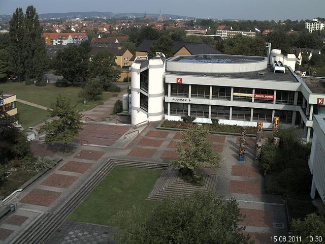 Foto der Webcam: Verwaltungsgeb&auml;ude, Innenhof mit Audimax, H&ouml;rsaal-Geb&auml;ude 1