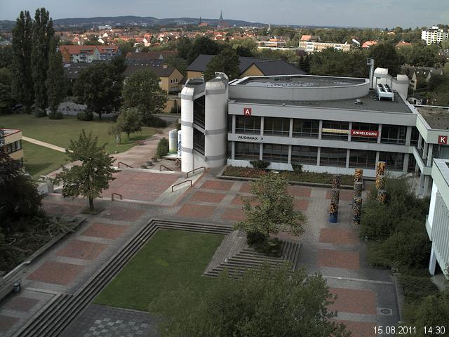 Foto der Webcam: Verwaltungsgeb&auml;ude, Innenhof mit Audimax, H&ouml;rsaal-Geb&auml;ude 1