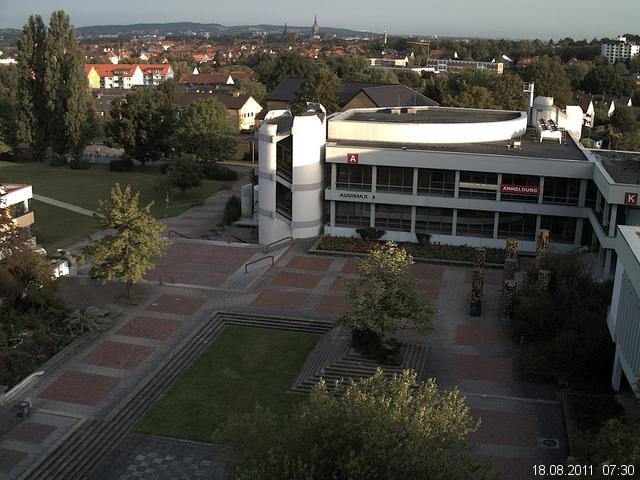 Foto der Webcam: Verwaltungsgeb&auml;ude, Innenhof mit Audimax, H&ouml;rsaal-Geb&auml;ude 1