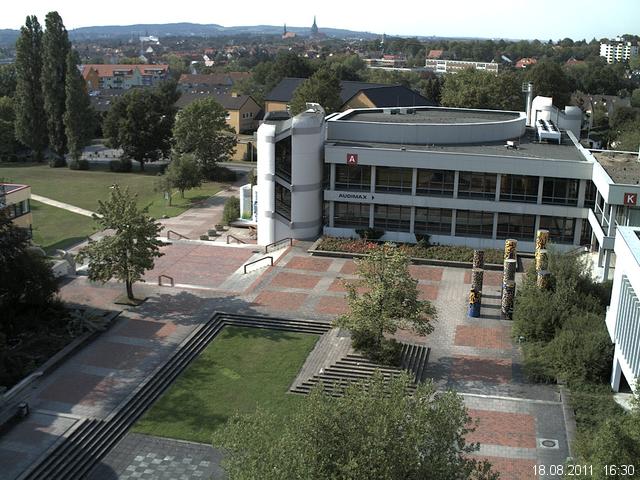 Foto der Webcam: Verwaltungsgeb&auml;ude, Innenhof mit Audimax, H&ouml;rsaal-Geb&auml;ude 1