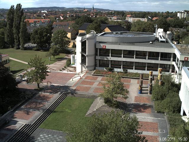 Foto der Webcam: Verwaltungsgeb&auml;ude, Innenhof mit Audimax, H&ouml;rsaal-Geb&auml;ude 1