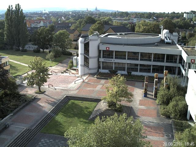 Foto der Webcam: Verwaltungsgeb&auml;ude, Innenhof mit Audimax, H&ouml;rsaal-Geb&auml;ude 1