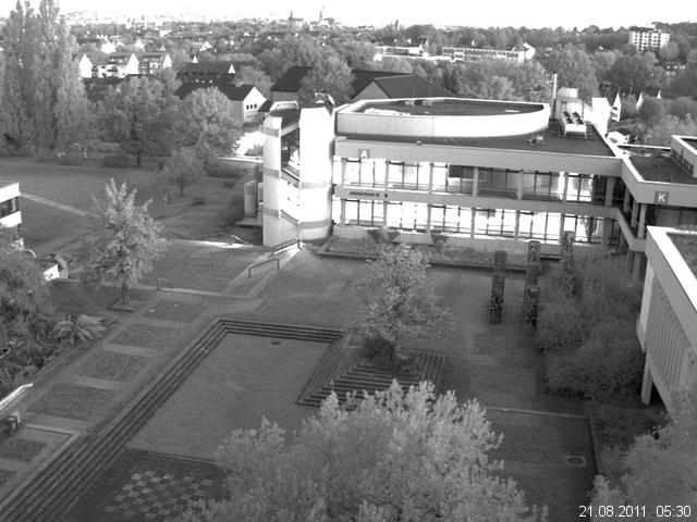 Foto der Webcam: Verwaltungsgeb&auml;ude, Innenhof mit Audimax, H&ouml;rsaal-Geb&auml;ude 1