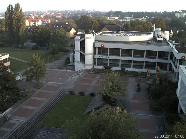 Foto der Webcam: Verwaltungsgeb&auml;ude, Innenhof mit Audimax, H&ouml;rsaal-Geb&auml;ude 1