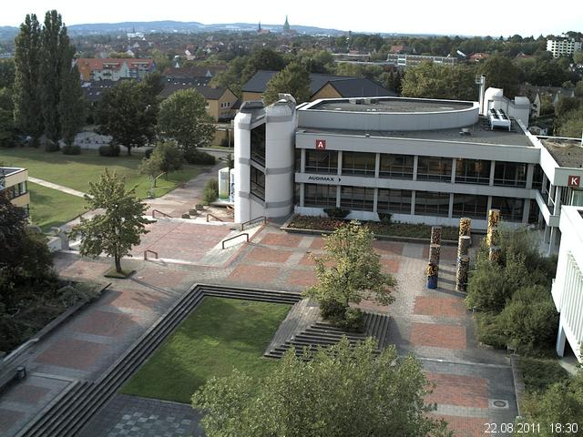 Foto der Webcam: Verwaltungsgeb&auml;ude, Innenhof mit Audimax, H&ouml;rsaal-Geb&auml;ude 1