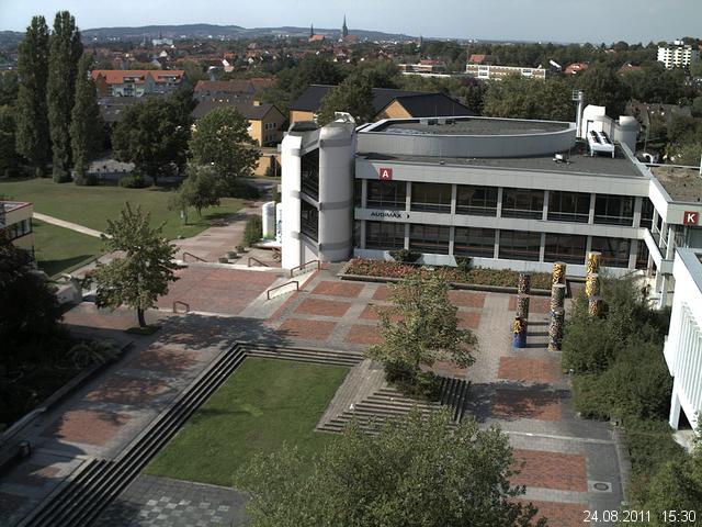 Foto der Webcam: Verwaltungsgeb&auml;ude, Innenhof mit Audimax, H&ouml;rsaal-Geb&auml;ude 1