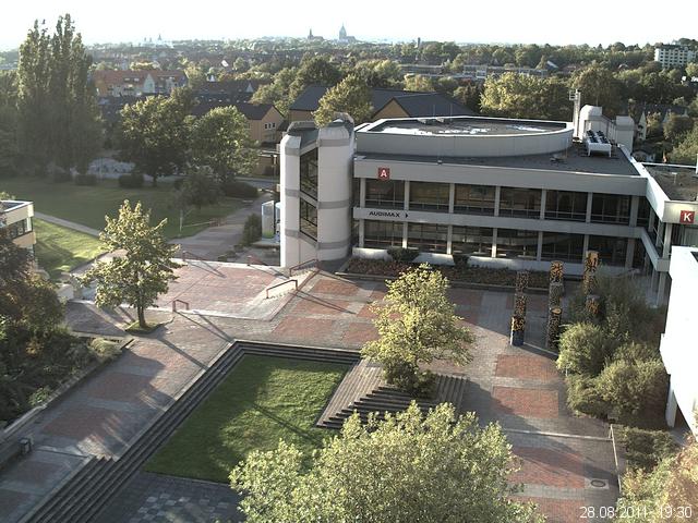 Foto der Webcam: Verwaltungsgeb&auml;ude, Innenhof mit Audimax, H&ouml;rsaal-Geb&auml;ude 1