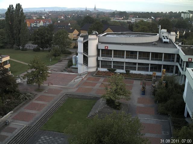Foto der Webcam: Verwaltungsgeb&auml;ude, Innenhof mit Audimax, H&ouml;rsaal-Geb&auml;ude 1
