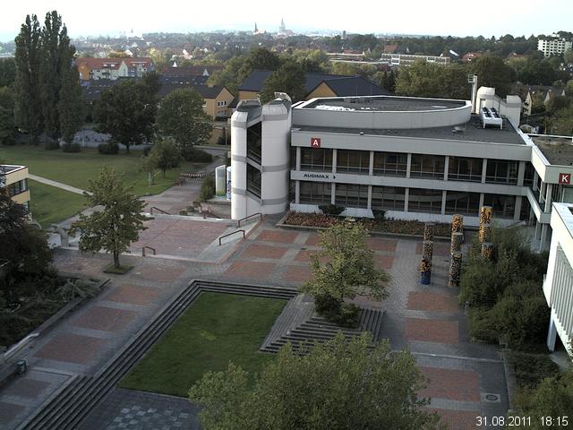 Foto der Webcam: Verwaltungsgeb&auml;ude, Innenhof mit Audimax, H&ouml;rsaal-Geb&auml;ude 1