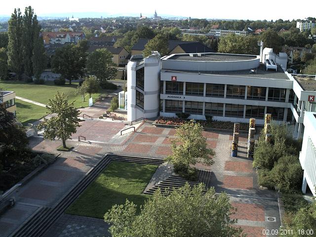 Foto der Webcam: Verwaltungsgeb&auml;ude, Innenhof mit Audimax, H&ouml;rsaal-Geb&auml;ude 1