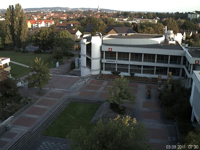 Foto der Webcam: Verwaltungsgeb&auml;ude, Innenhof mit Audimax, H&ouml;rsaal-Geb&auml;ude 1