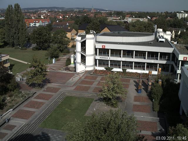 Foto der Webcam: Verwaltungsgeb&auml;ude, Innenhof mit Audimax, H&ouml;rsaal-Geb&auml;ude 1