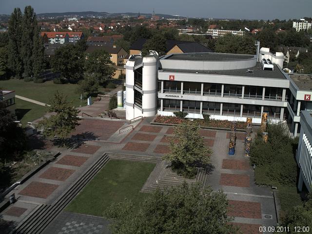 Foto der Webcam: Verwaltungsgeb&auml;ude, Innenhof mit Audimax, H&ouml;rsaal-Geb&auml;ude 1