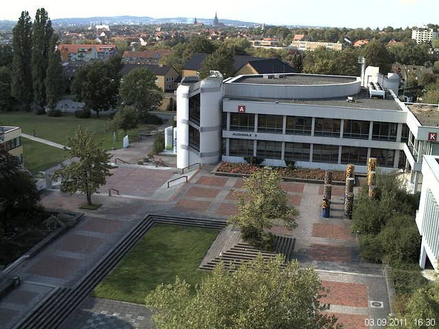 Foto der Webcam: Verwaltungsgeb&auml;ude, Innenhof mit Audimax, H&ouml;rsaal-Geb&auml;ude 1