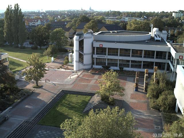 Foto der Webcam: Verwaltungsgeb&auml;ude, Innenhof mit Audimax, H&ouml;rsaal-Geb&auml;ude 1