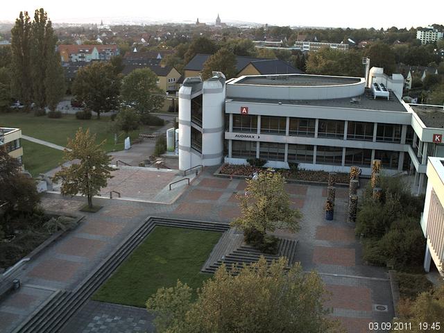 Foto der Webcam: Verwaltungsgeb&auml;ude, Innenhof mit Audimax, H&ouml;rsaal-Geb&auml;ude 1