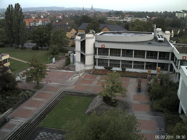 Foto der Webcam: Verwaltungsgeb&auml;ude, Innenhof mit Audimax, H&ouml;rsaal-Geb&auml;ude 1