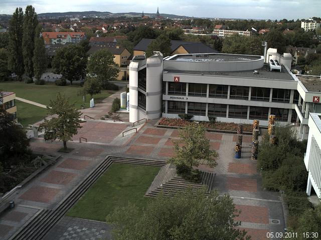Foto der Webcam: Verwaltungsgeb&auml;ude, Innenhof mit Audimax, H&ouml;rsaal-Geb&auml;ude 1