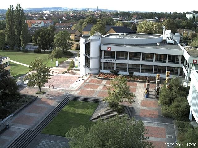 Foto der Webcam: Verwaltungsgeb&auml;ude, Innenhof mit Audimax, H&ouml;rsaal-Geb&auml;ude 1