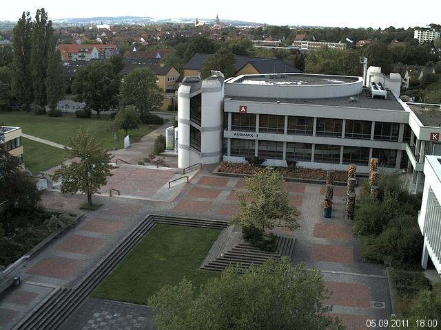 Foto der Webcam: Verwaltungsgeb&auml;ude, Innenhof mit Audimax, H&ouml;rsaal-Geb&auml;ude 1