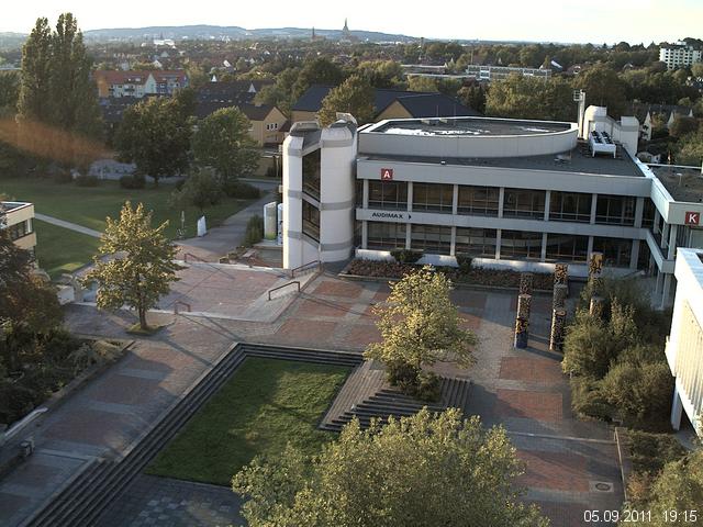 Foto der Webcam: Verwaltungsgeb&auml;ude, Innenhof mit Audimax, H&ouml;rsaal-Geb&auml;ude 1