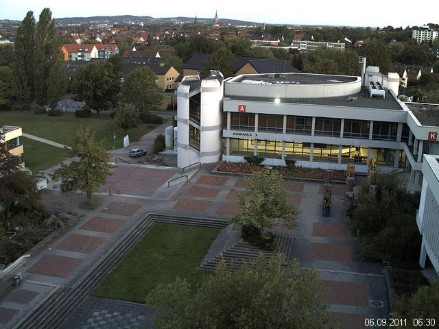 Foto der Webcam: Verwaltungsgeb&auml;ude, Innenhof mit Audimax, H&ouml;rsaal-Geb&auml;ude 1