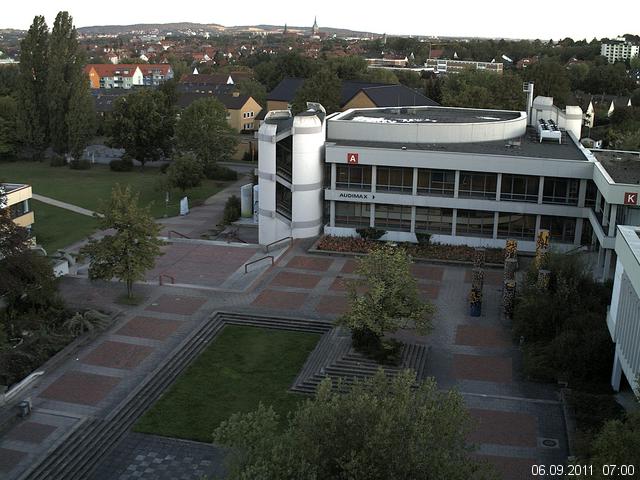 Foto der Webcam: Verwaltungsgeb&auml;ude, Innenhof mit Audimax, H&ouml;rsaal-Geb&auml;ude 1
