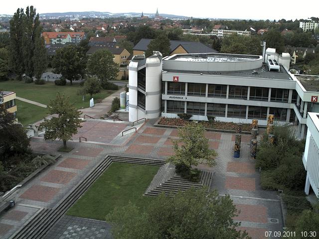 Foto der Webcam: Verwaltungsgeb&auml;ude, Innenhof mit Audimax, H&ouml;rsaal-Geb&auml;ude 1